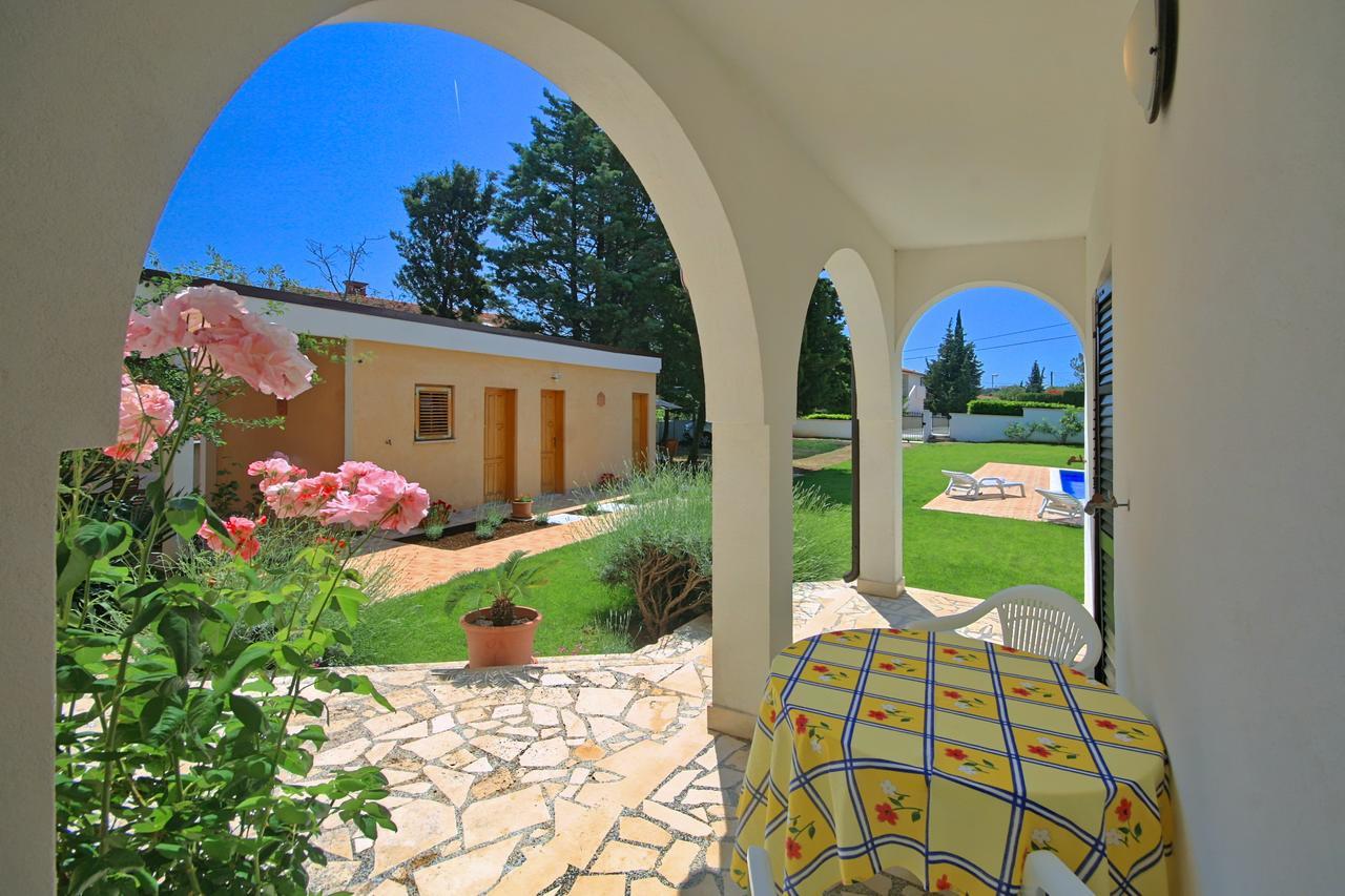 Sun Palace Residence Premantura Exterior foto