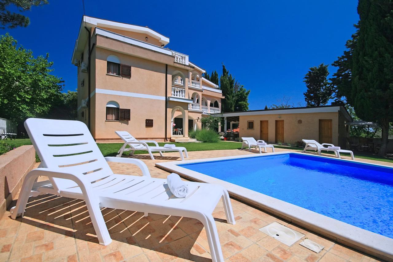Sun Palace Residence Premantura Exterior foto