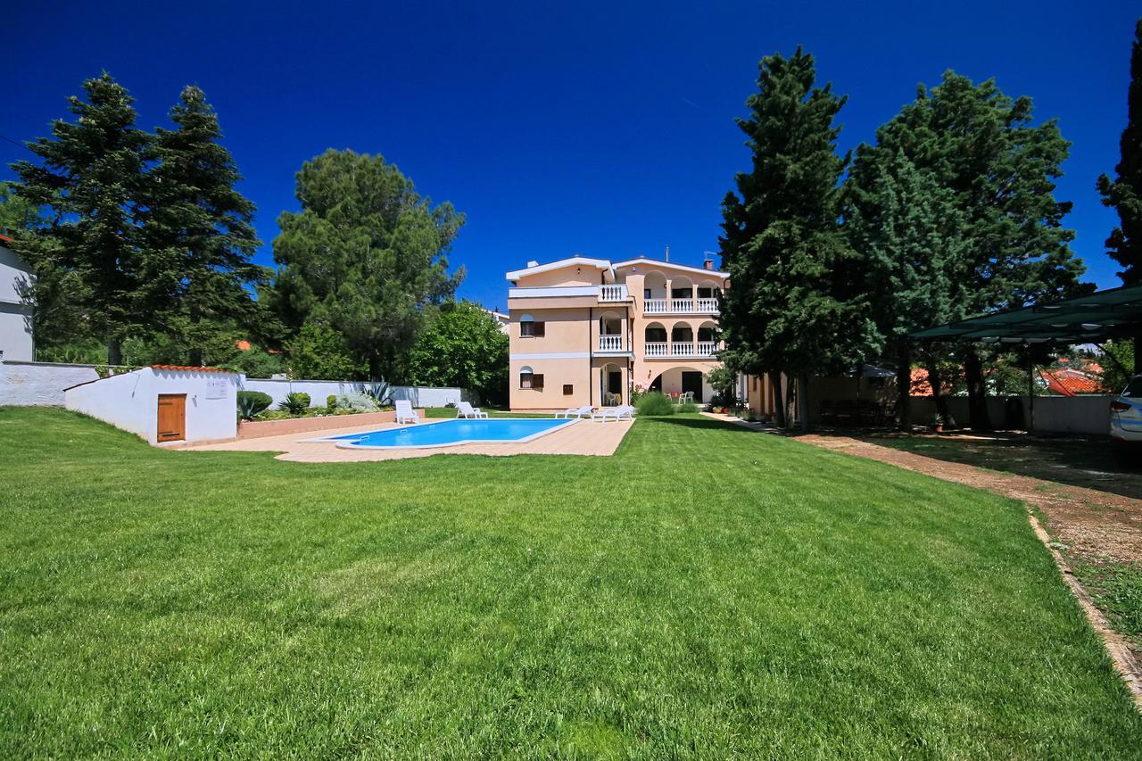 Sun Palace Residence Premantura Exterior foto