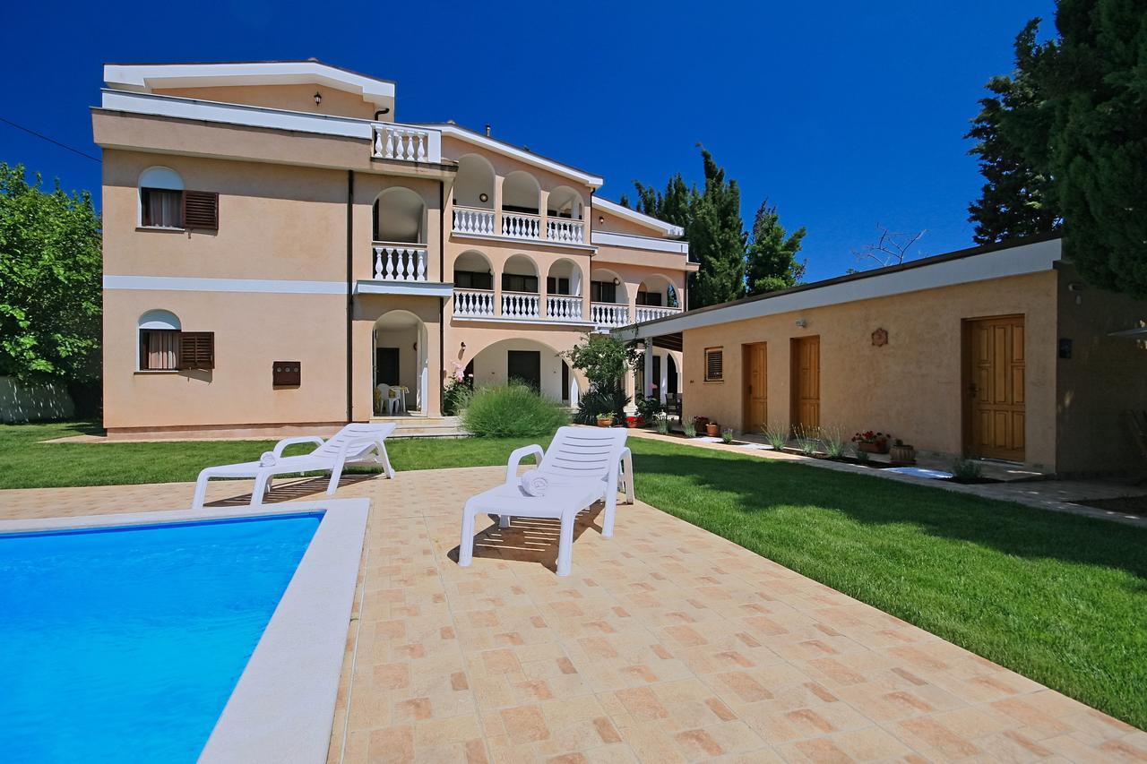 Sun Palace Residence Premantura Exterior foto