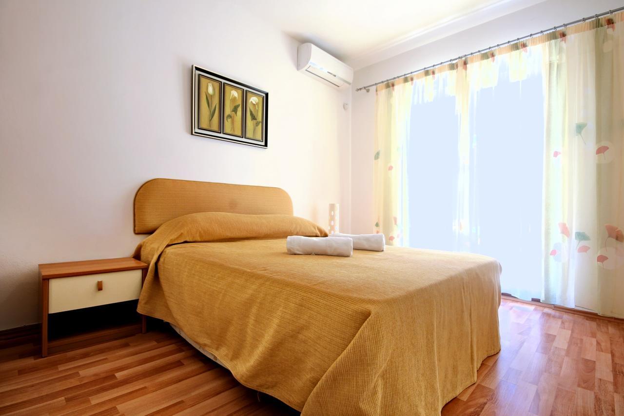 Sun Palace Residence Premantura Exterior foto